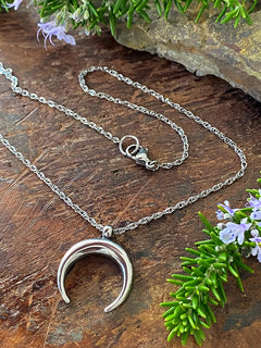 CRESCENT MOON NECKLACE